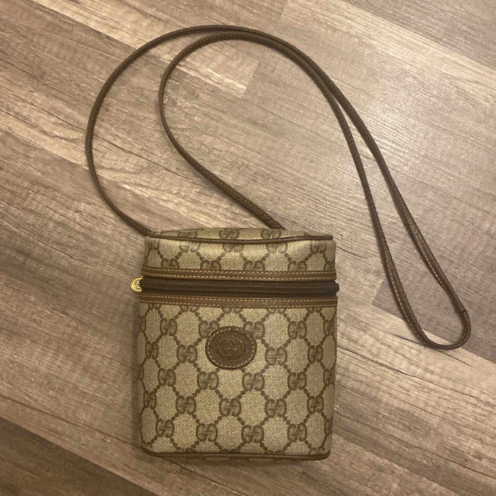 Unique gucci crossbody bag.